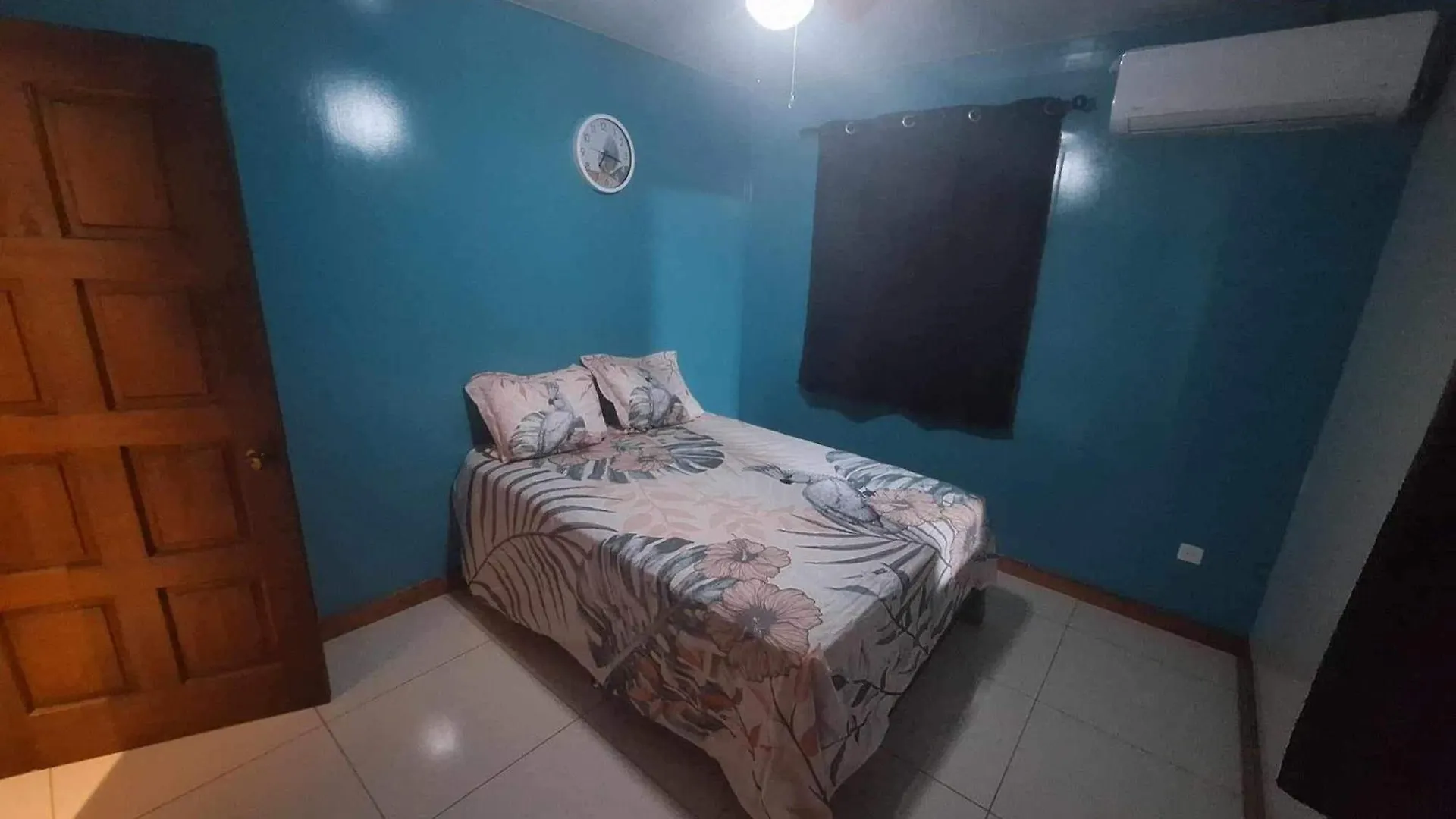 Maina Lodge Avatoru Holiday home